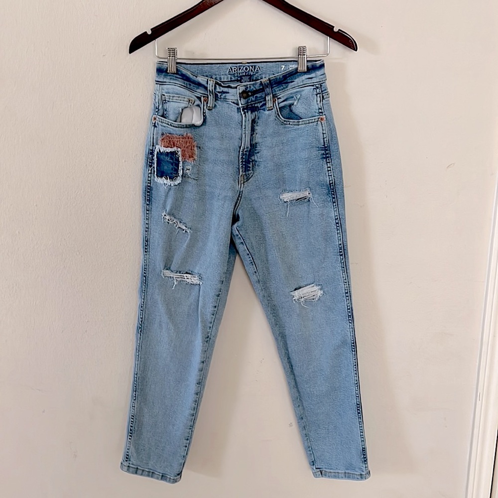 Arizona Denim Highest Rise Mom Jeans Distressed Patches Sz 7